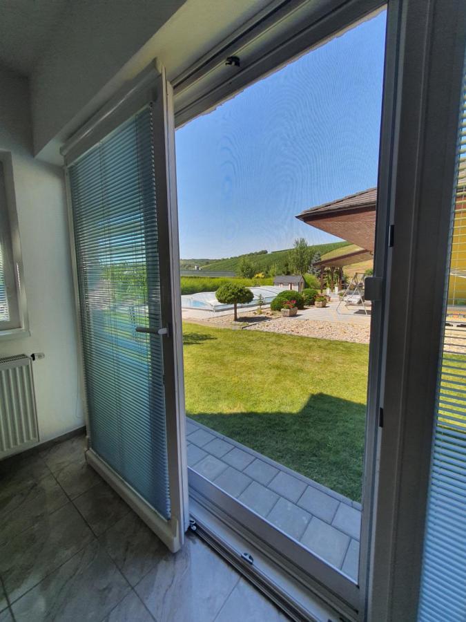 Apartman Kurdejov Hustopeče Eksteriør billede