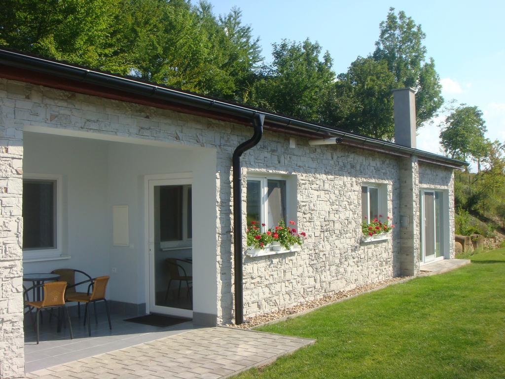 Apartman Kurdejov Hustopeče Værelse billede